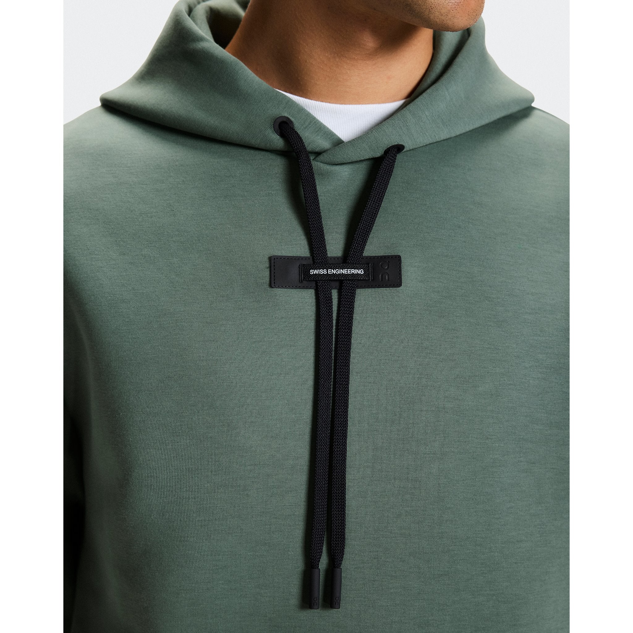 On Focus Tech Hoodie Olive