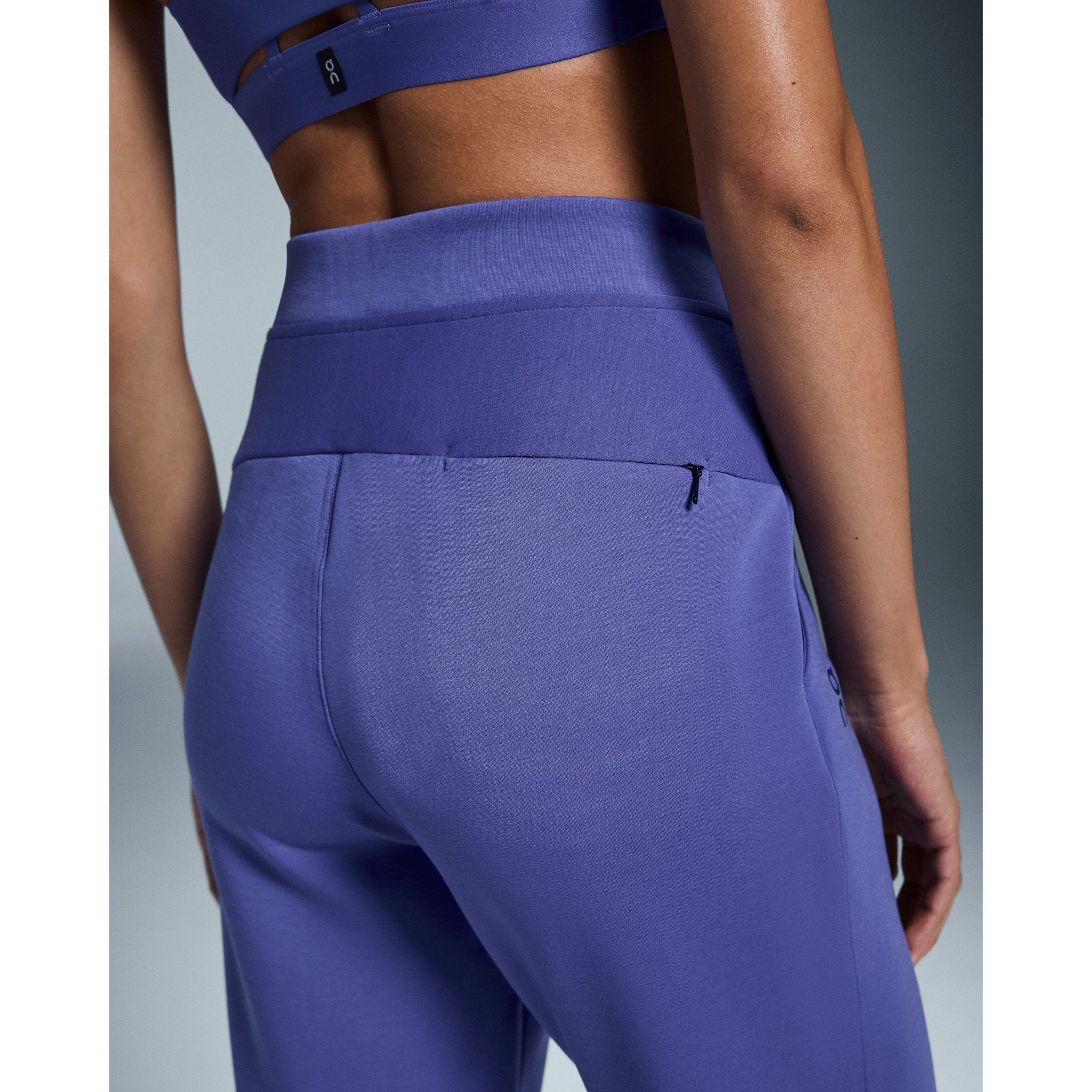 On Sweat Pants Iris