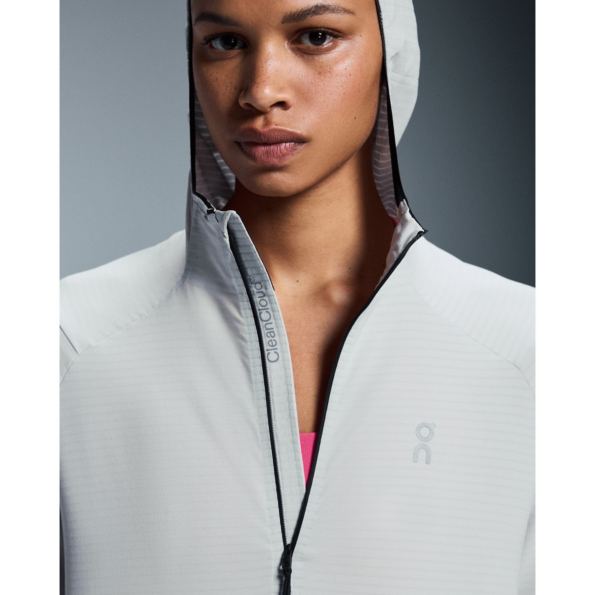 On Pace Hoodie Glacier