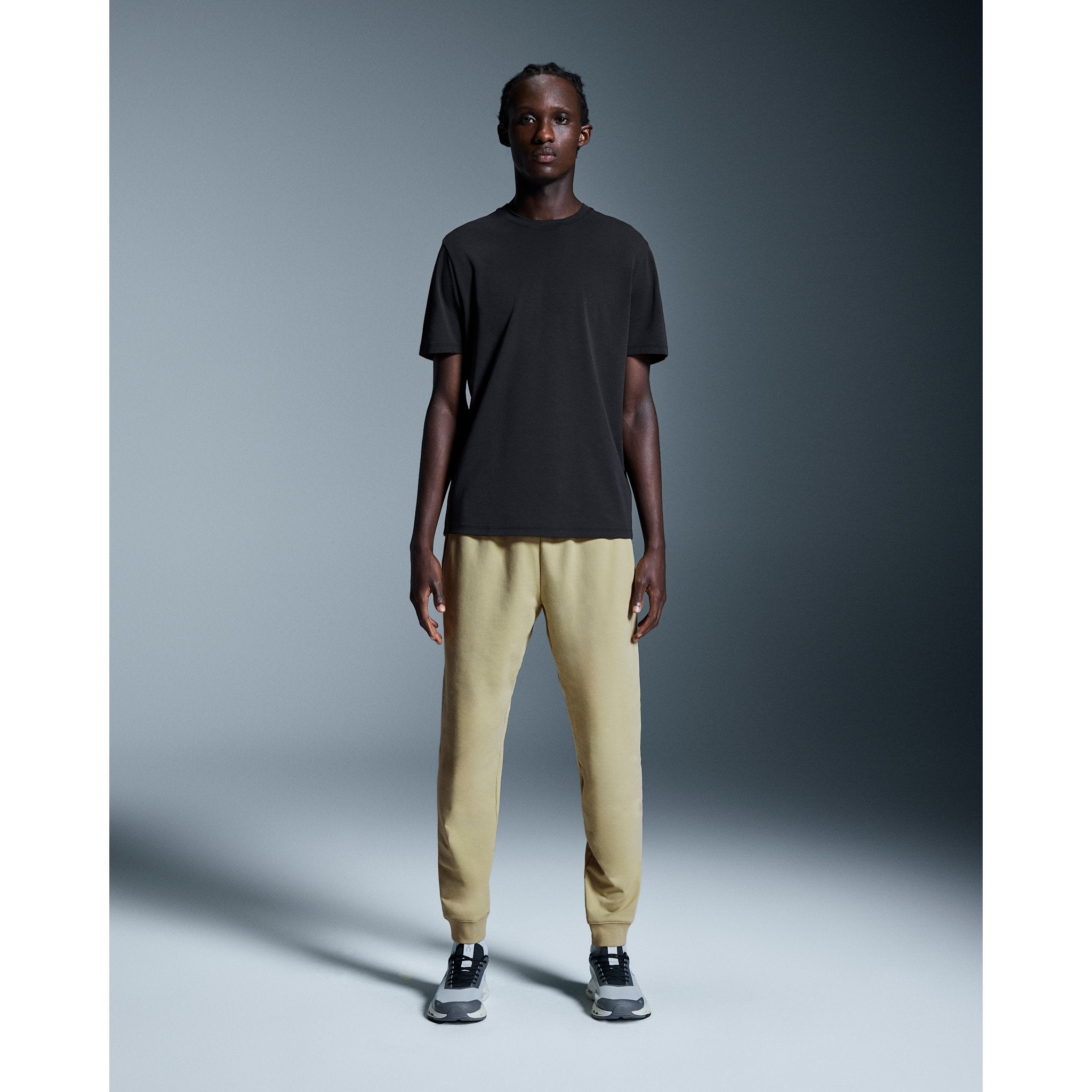 On Studio Joggers Caper