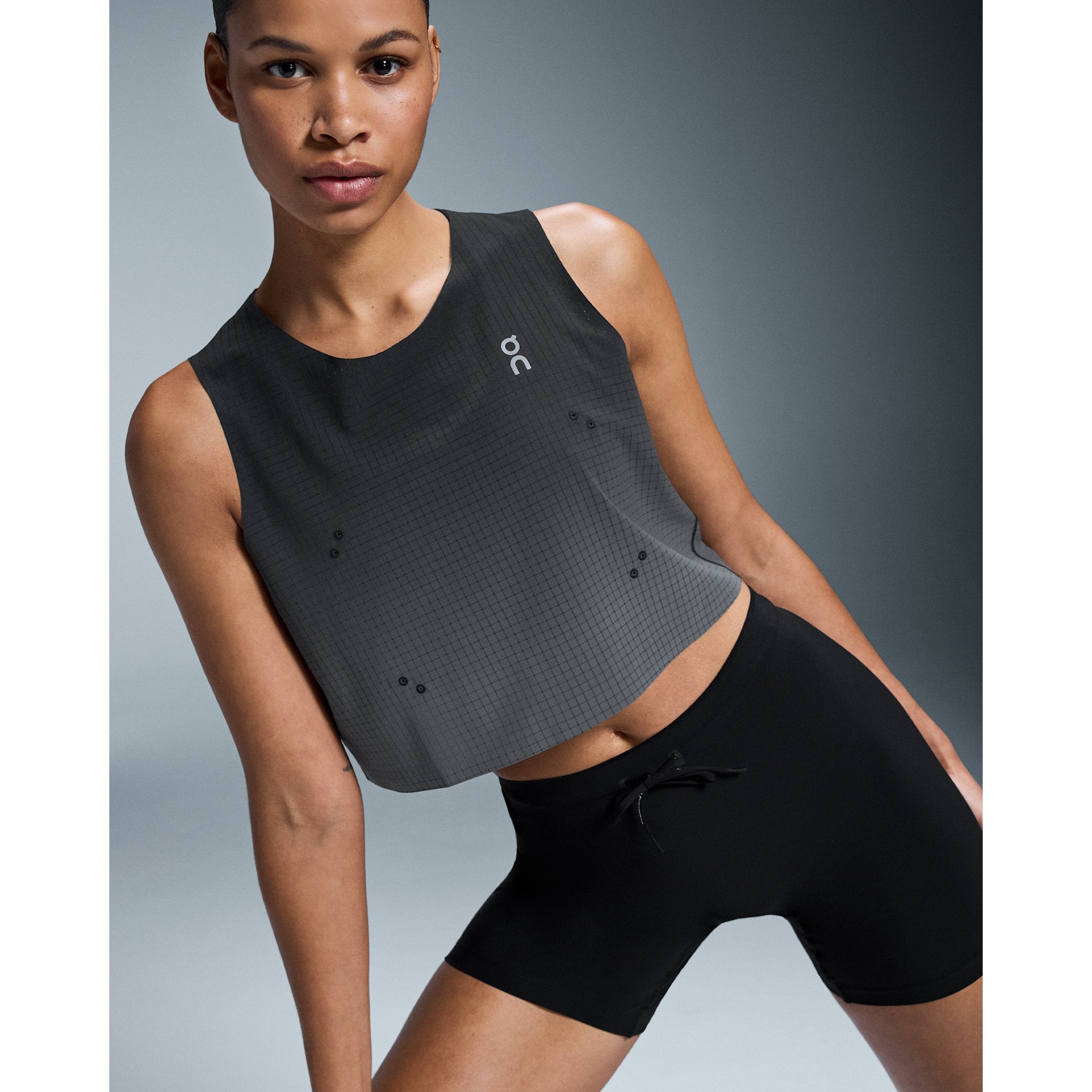 On Pace Tank Black | Iron
