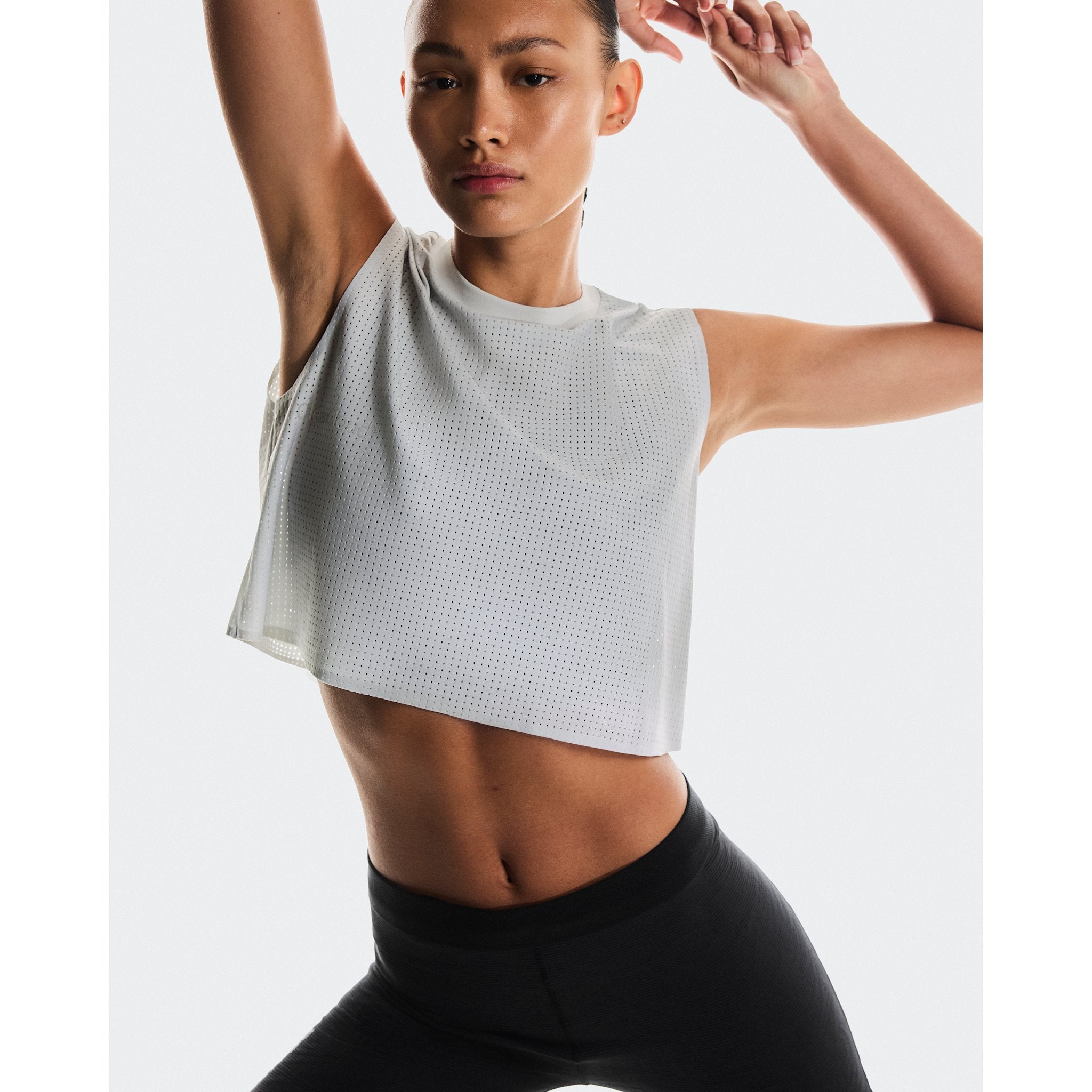 On Pace Tank Glacier | White