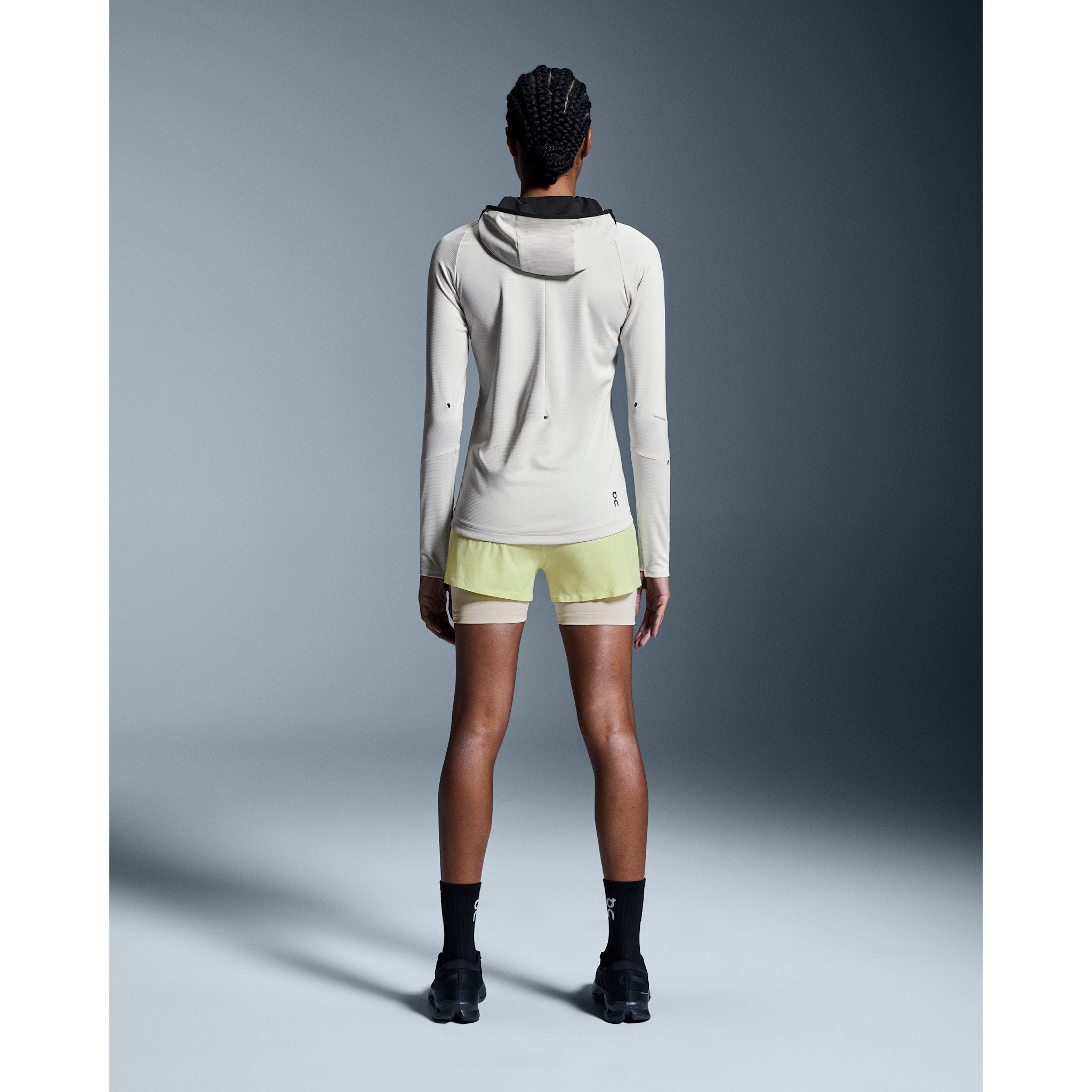 On 3" Performance 2/1 Shorts Limelight | Sand