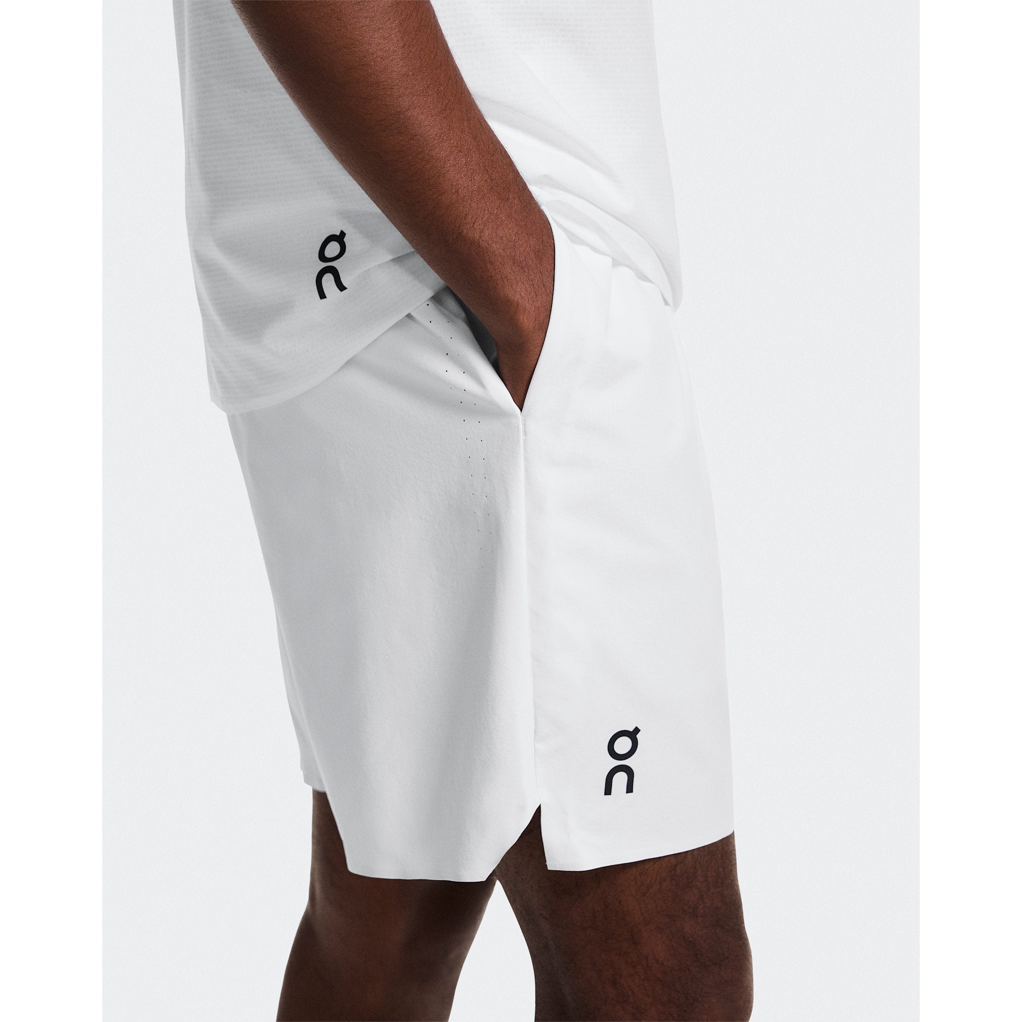On 7" Court Shorts White
