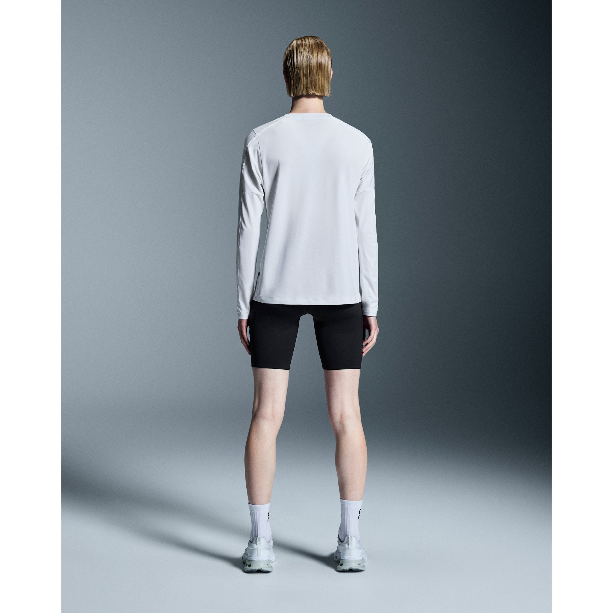 On Focus Long-T White