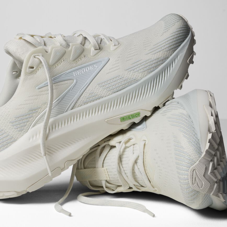 Brooks Ghost Trail Coconut/Bluewash/Skywriting (Women's)