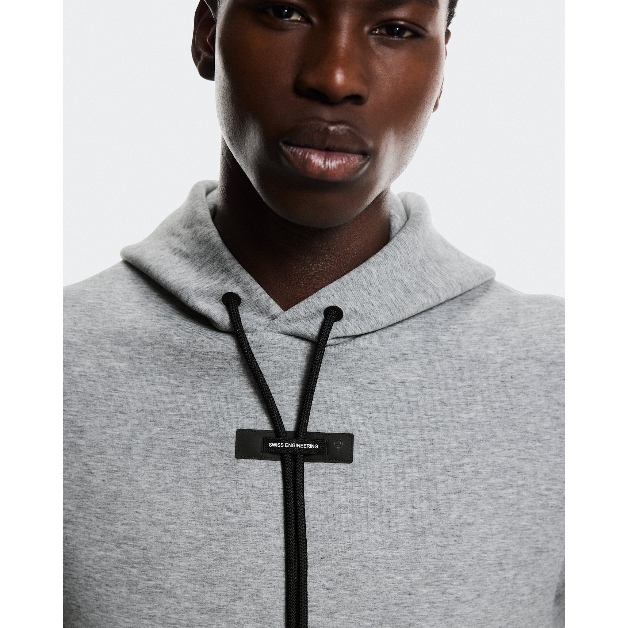 On Focus Tech Hoodie Basalt