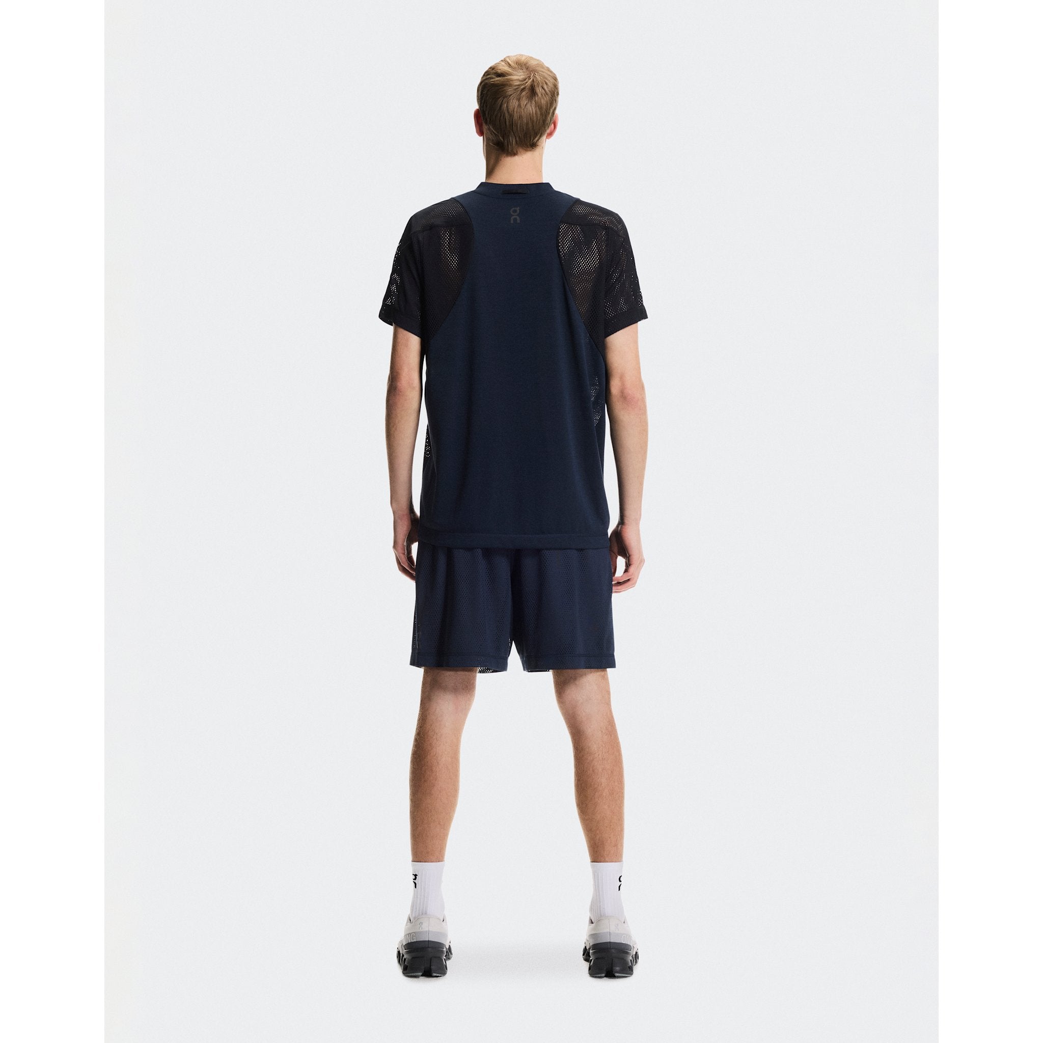 On Train Volt-T Navy