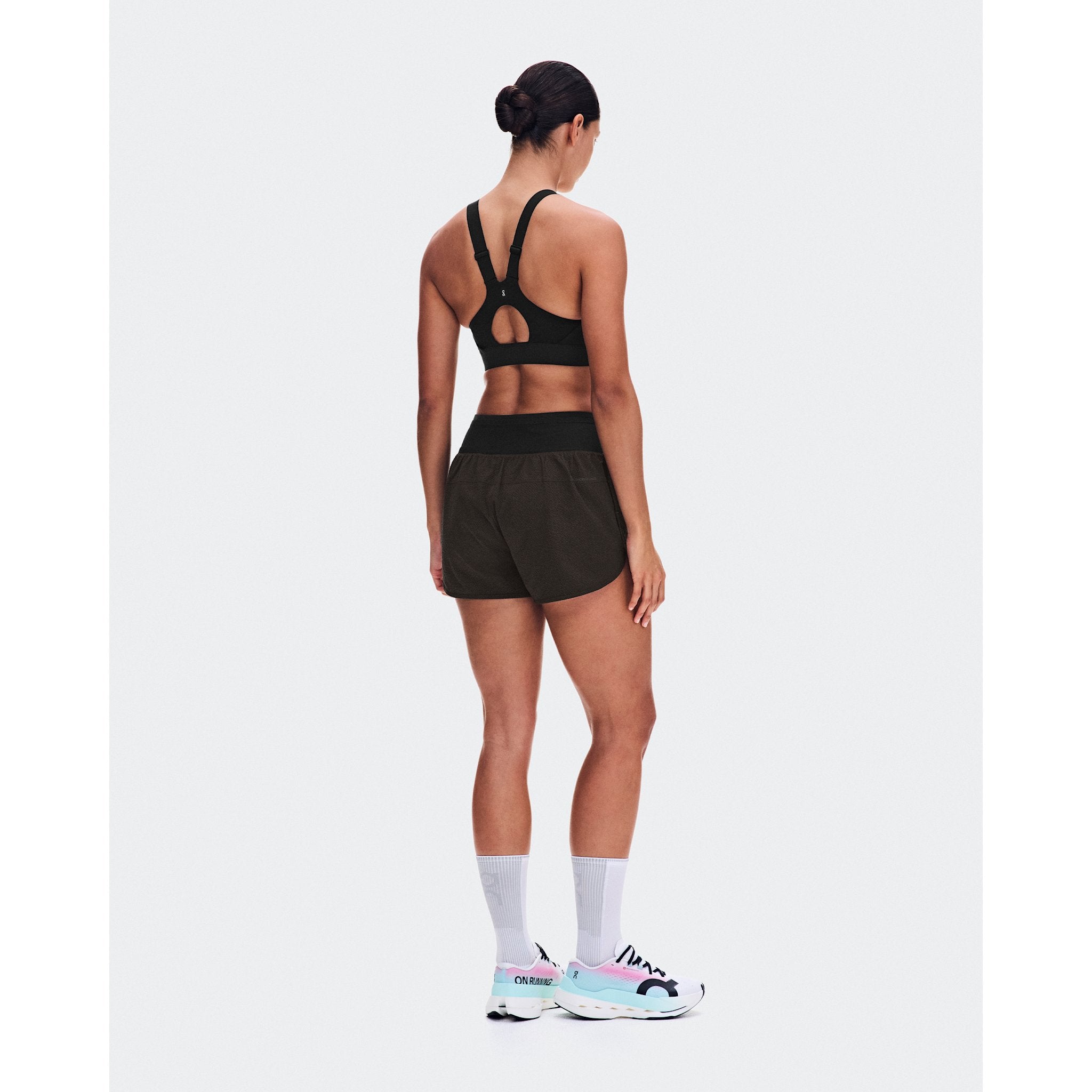 On Performance Volt Shorts Espresso