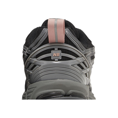 New Balance 1906R 'Black Pink Moon'