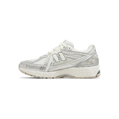 New Balance 1906R 'Silver Metallic Cream'