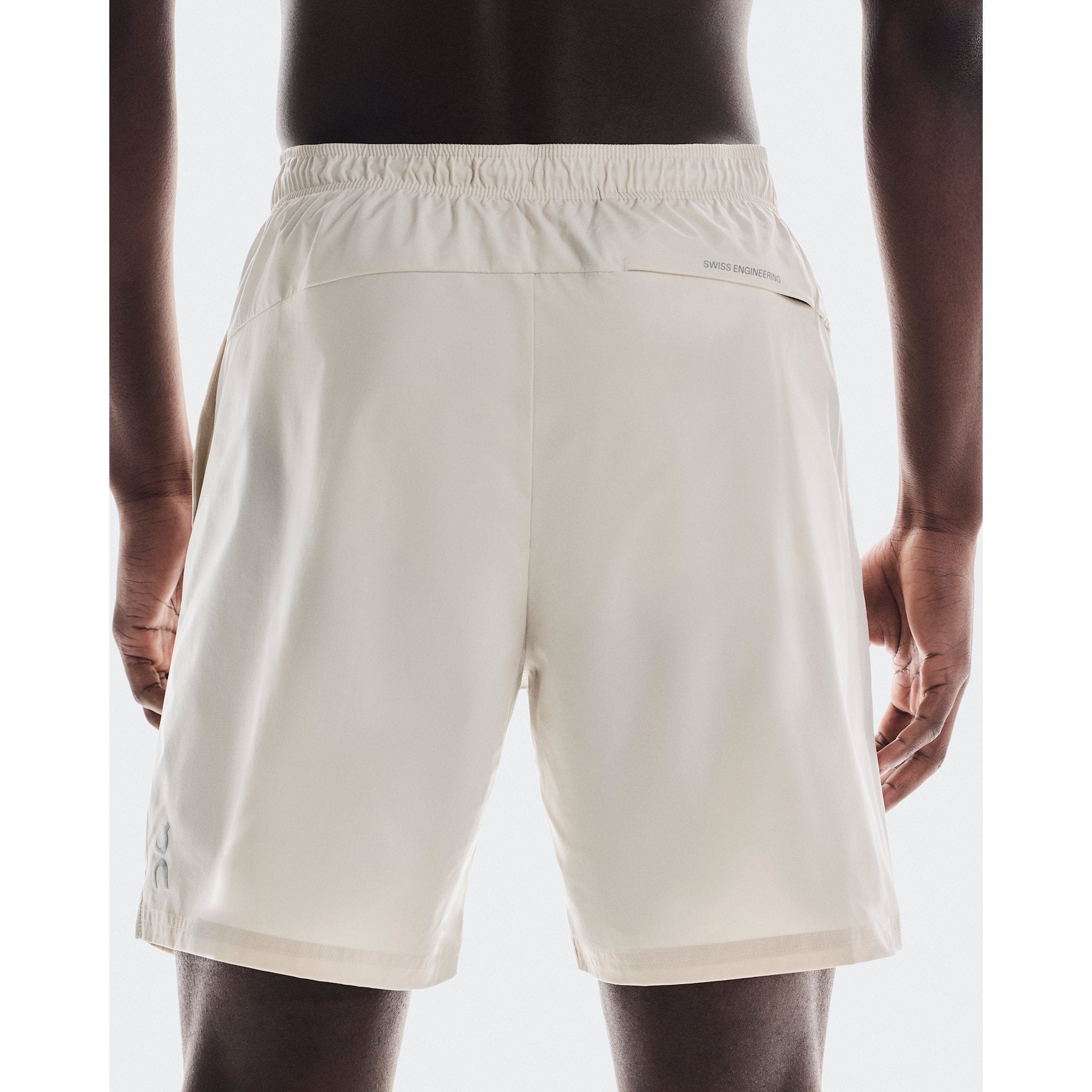 On 7" Core Shorts Sand
