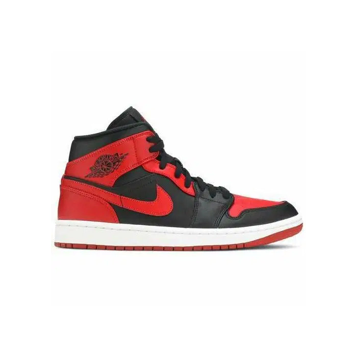 Air Jordan 1 Mid "Bred Banned"