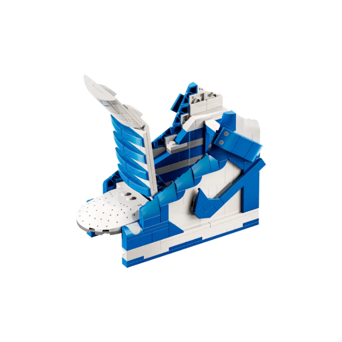 Nike Dunk x LEGO® Set Sneaker-Building Kit with Exclusive Minifigure