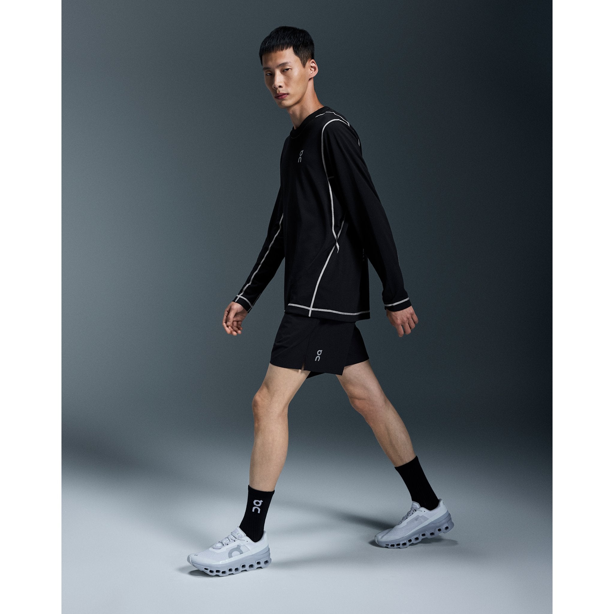 On 5" Core Shorts Black