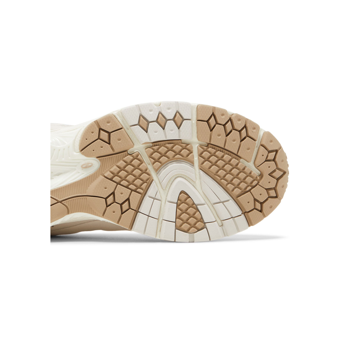 New Balance 2002R 'Linen Fog'