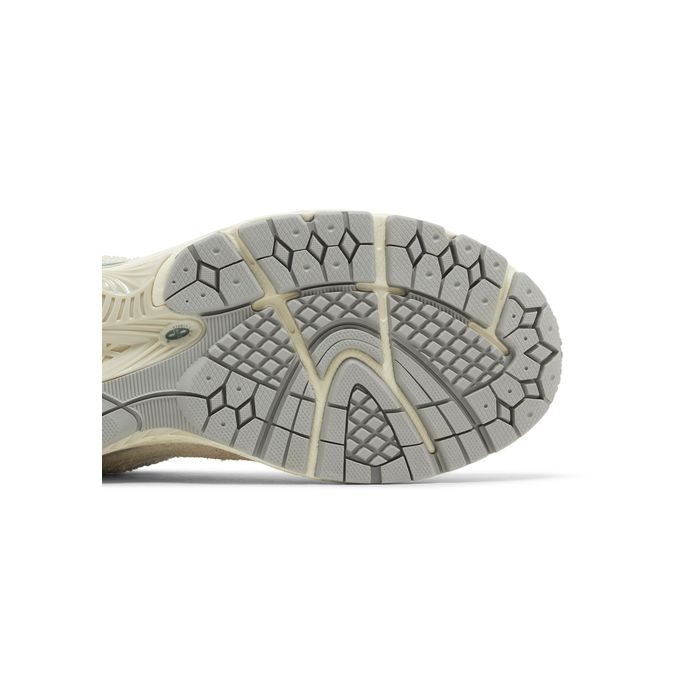 New Balance 2002R 'Linen'