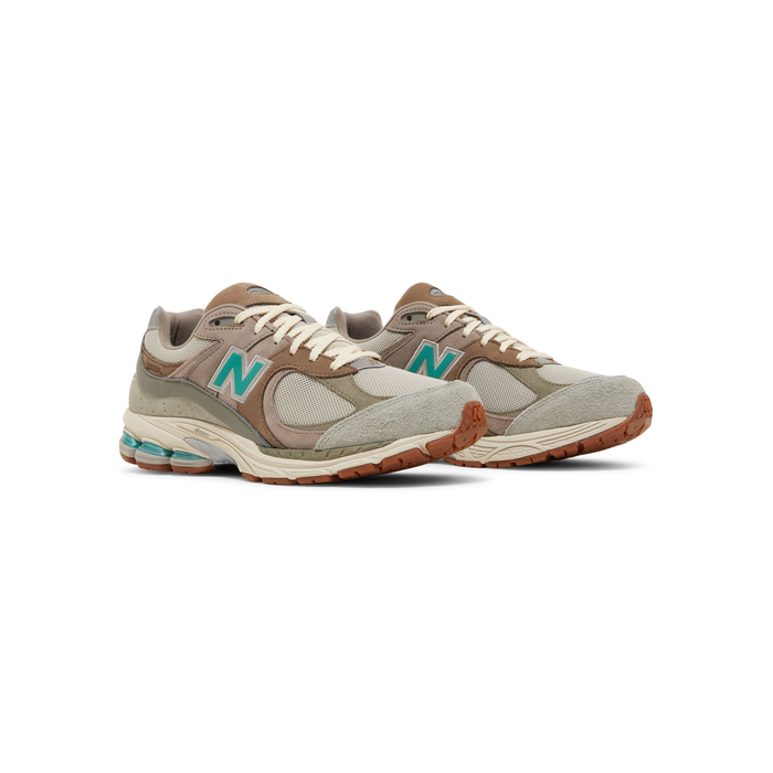 New Balance atmos x 2002R 'Oasis'