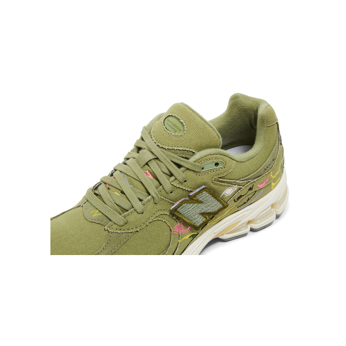 New Balance Bryant Giles x 2002R 'What Now?'