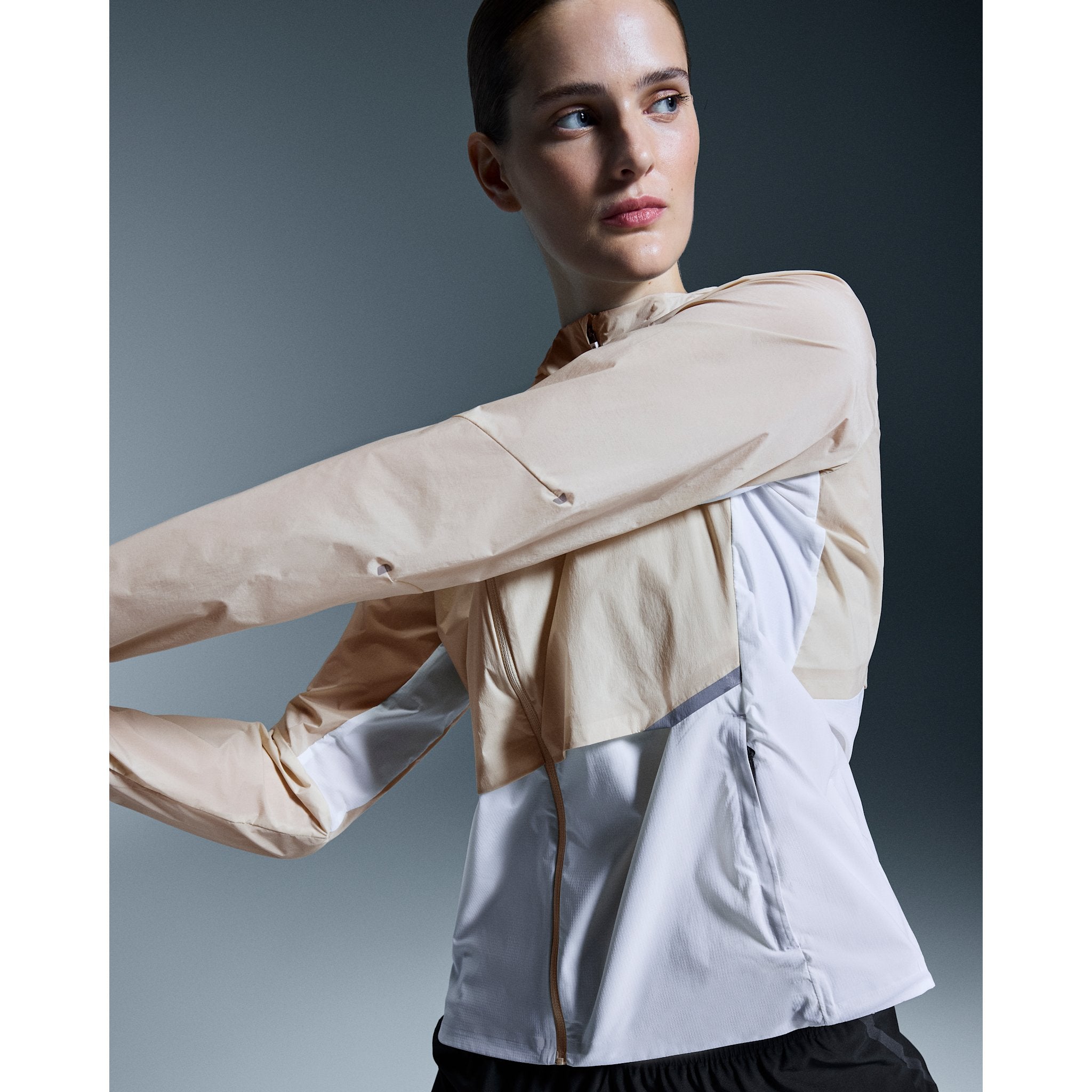 On Core Jacket Sand | White