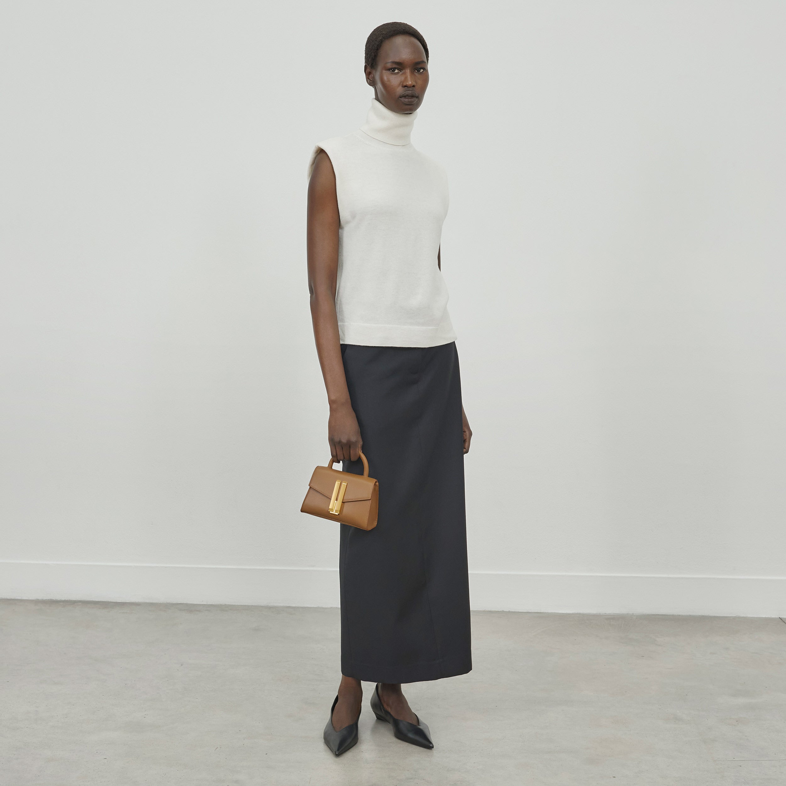 DeMellier The Nano Montreal deep toffee smooth