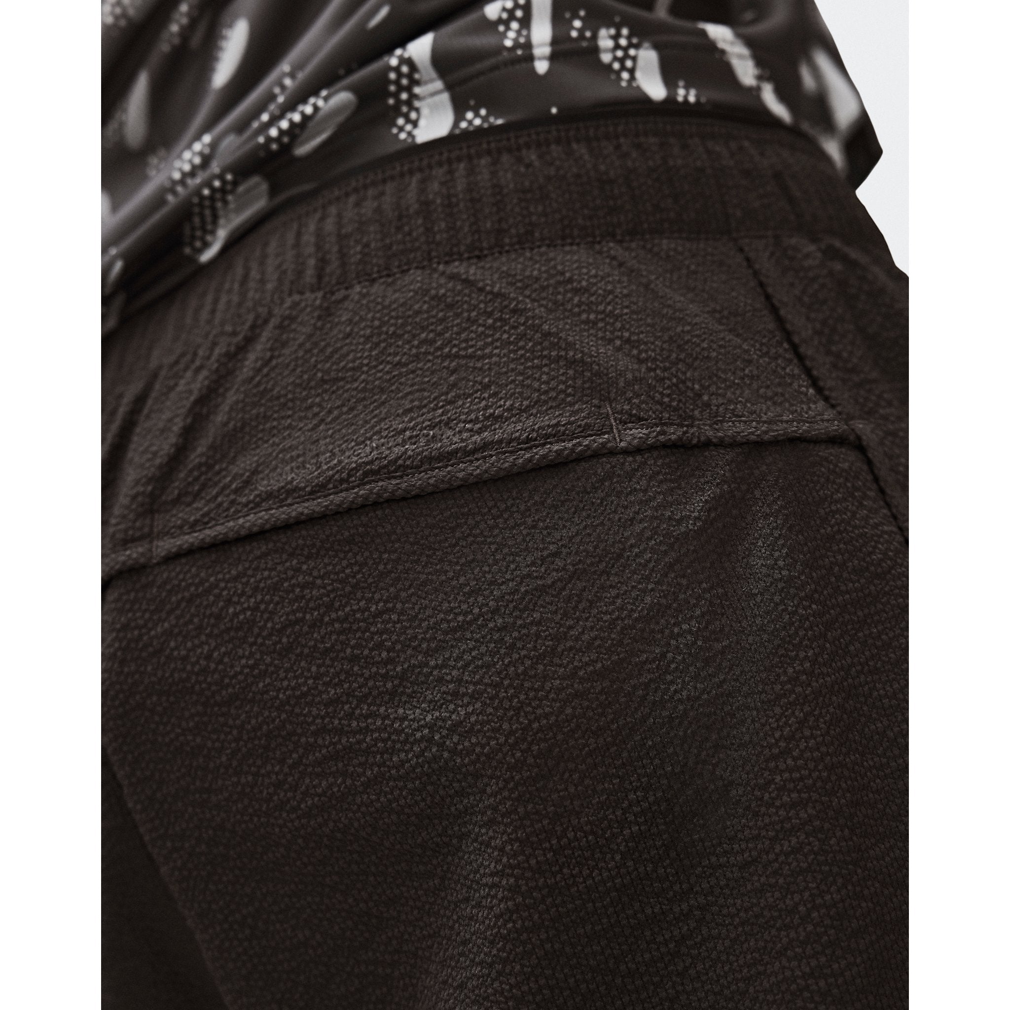 On Performance Volt Shorts Espresso