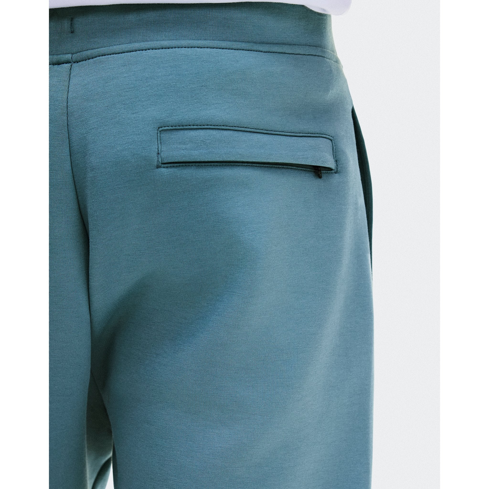 On Focus Tech Sweatpants Agave