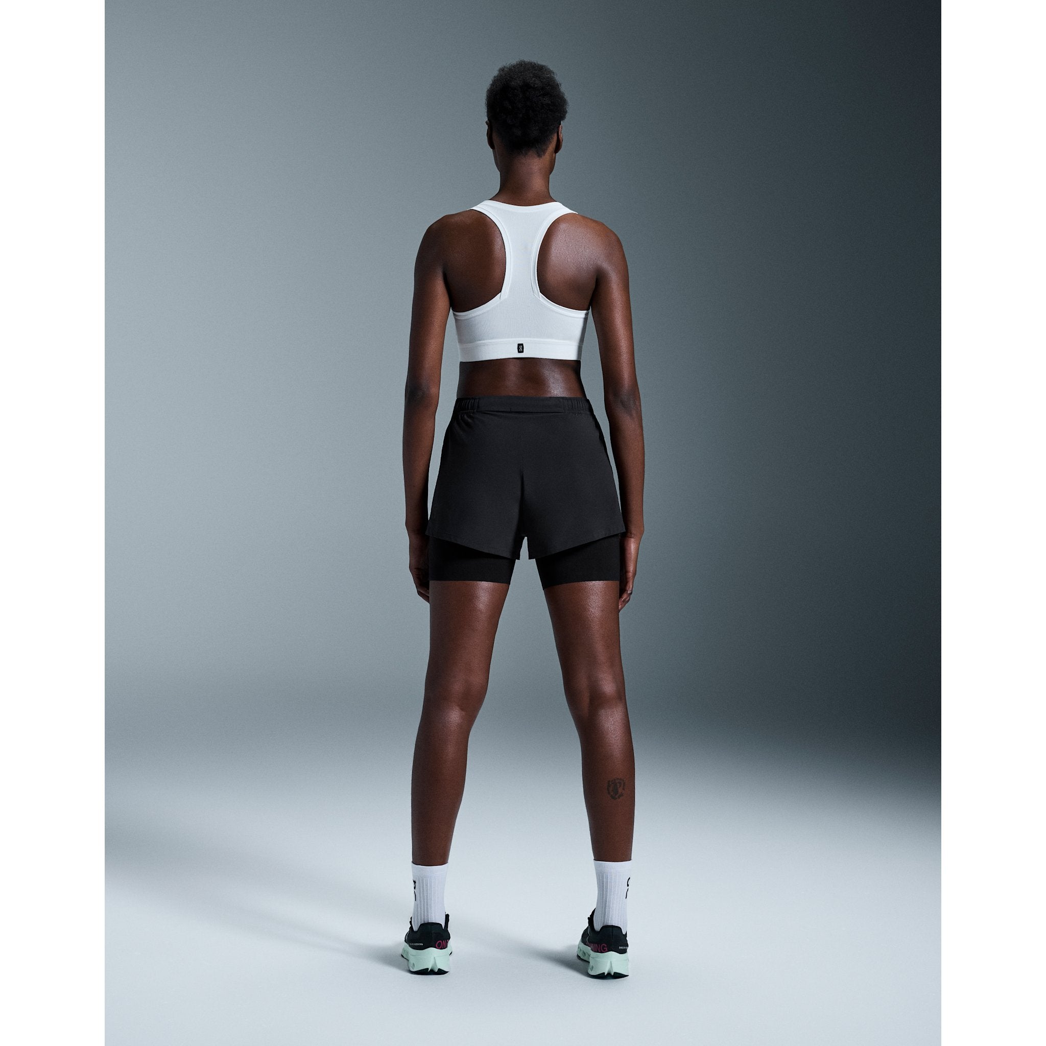 On Pace Bra Undyed-White | Black