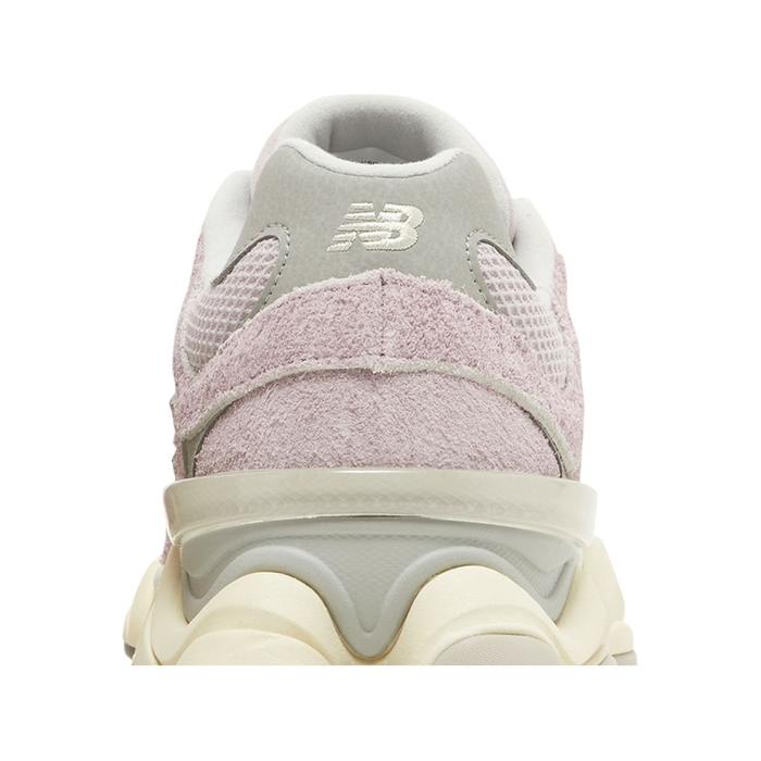 New Balance 9060 'December Sky'