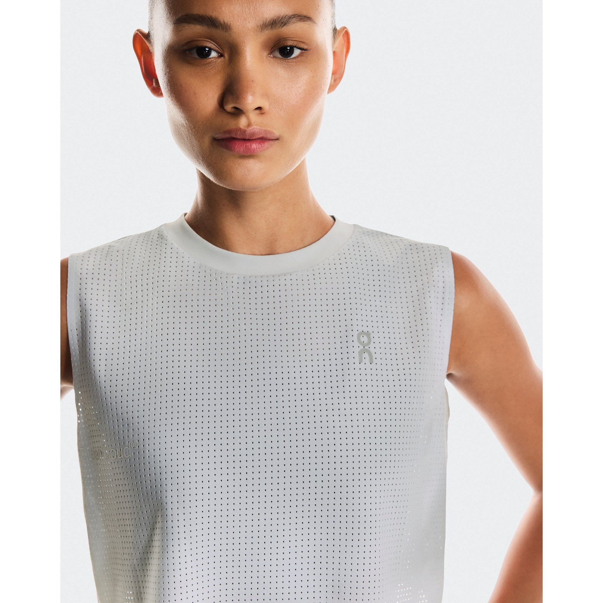 On Pace Tank Glacier | White