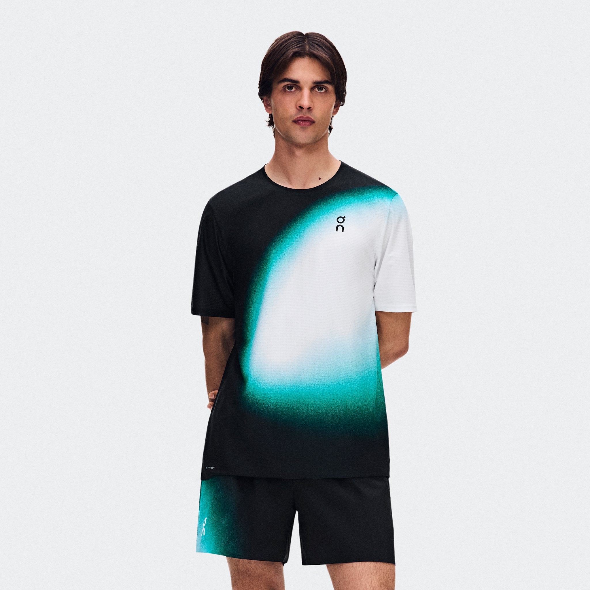 On Court-T Swing Black | Neem