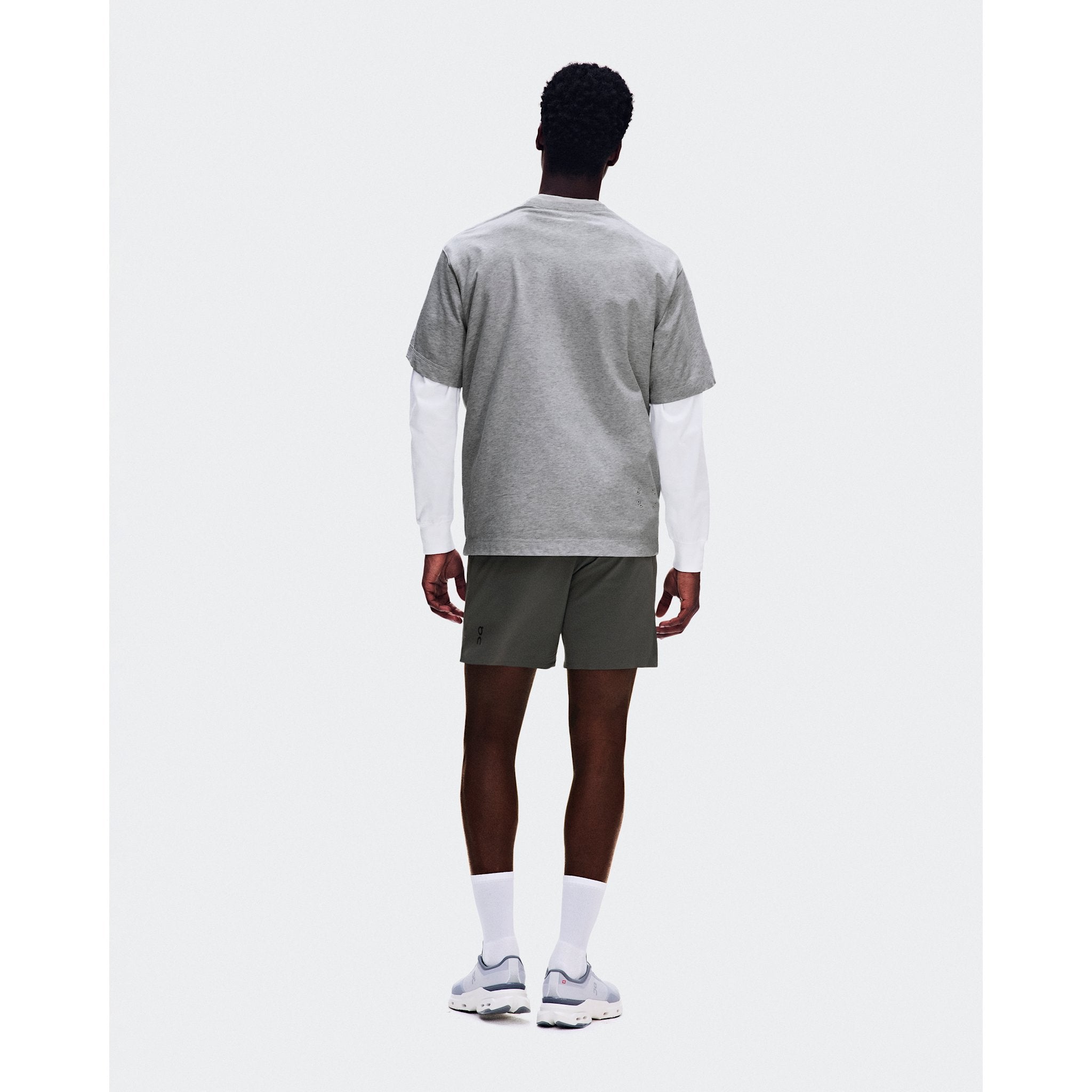 On Focus Shorts Shadow