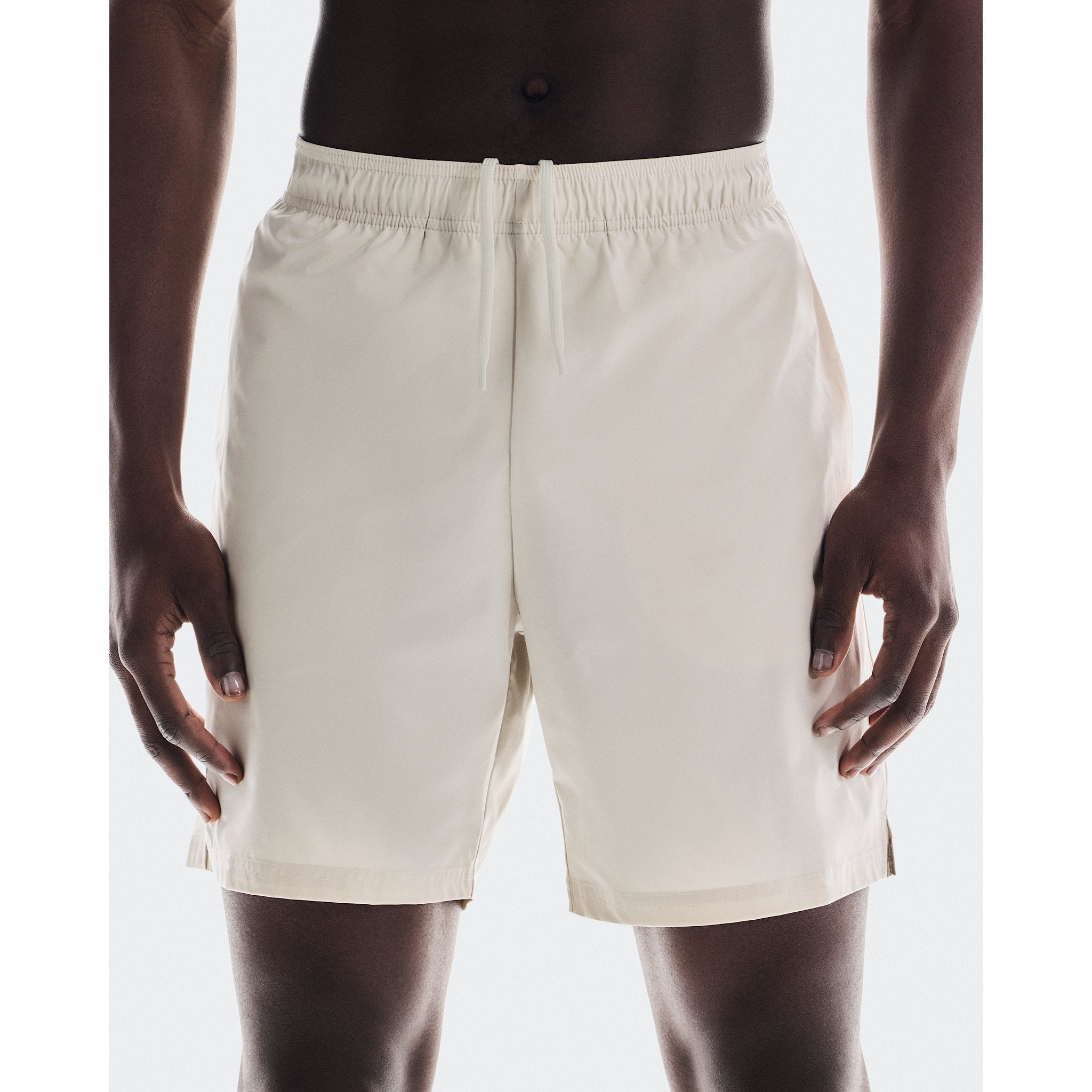 On 7" Core Shorts Sand