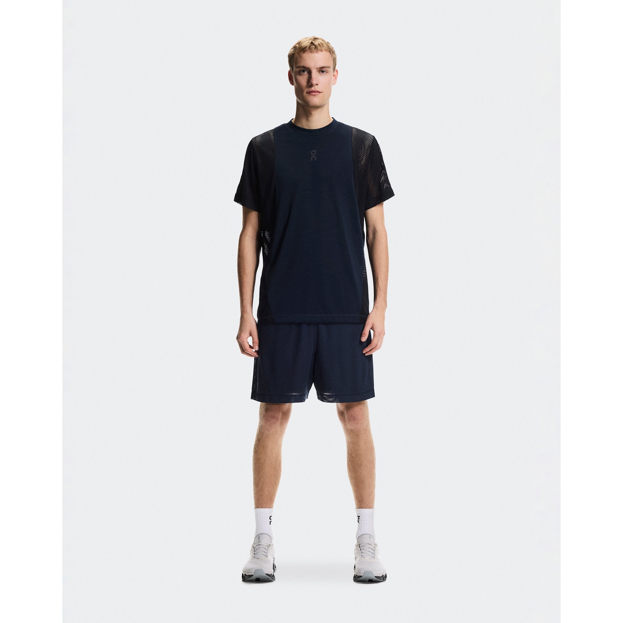 On Train Volt-T Navy