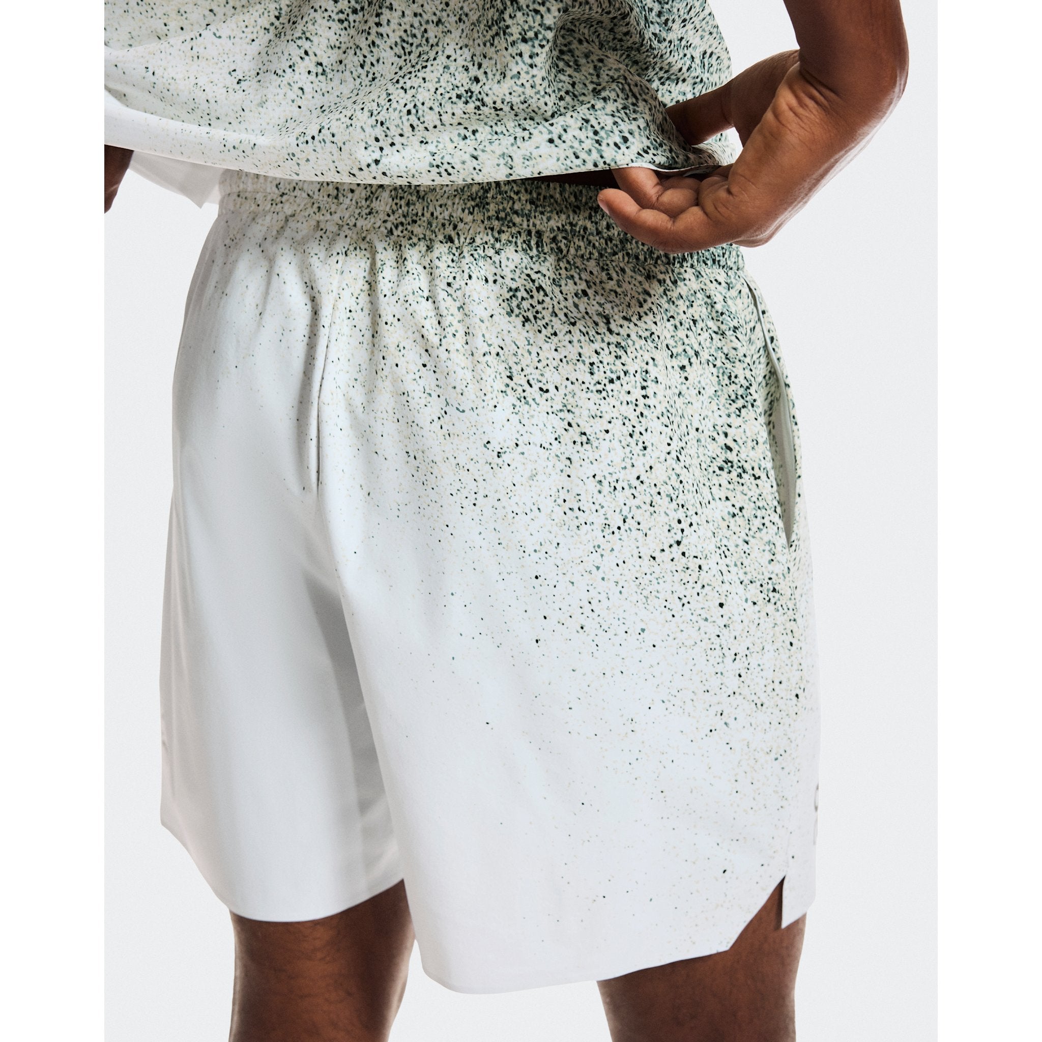 On 5" Court Shorts Fade Mineral | White