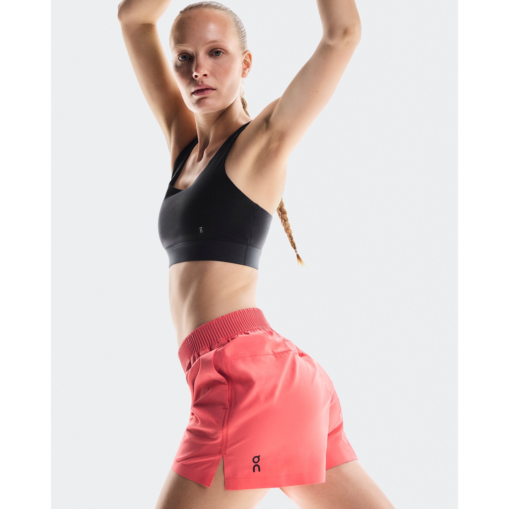 On Focus Shorts Coral