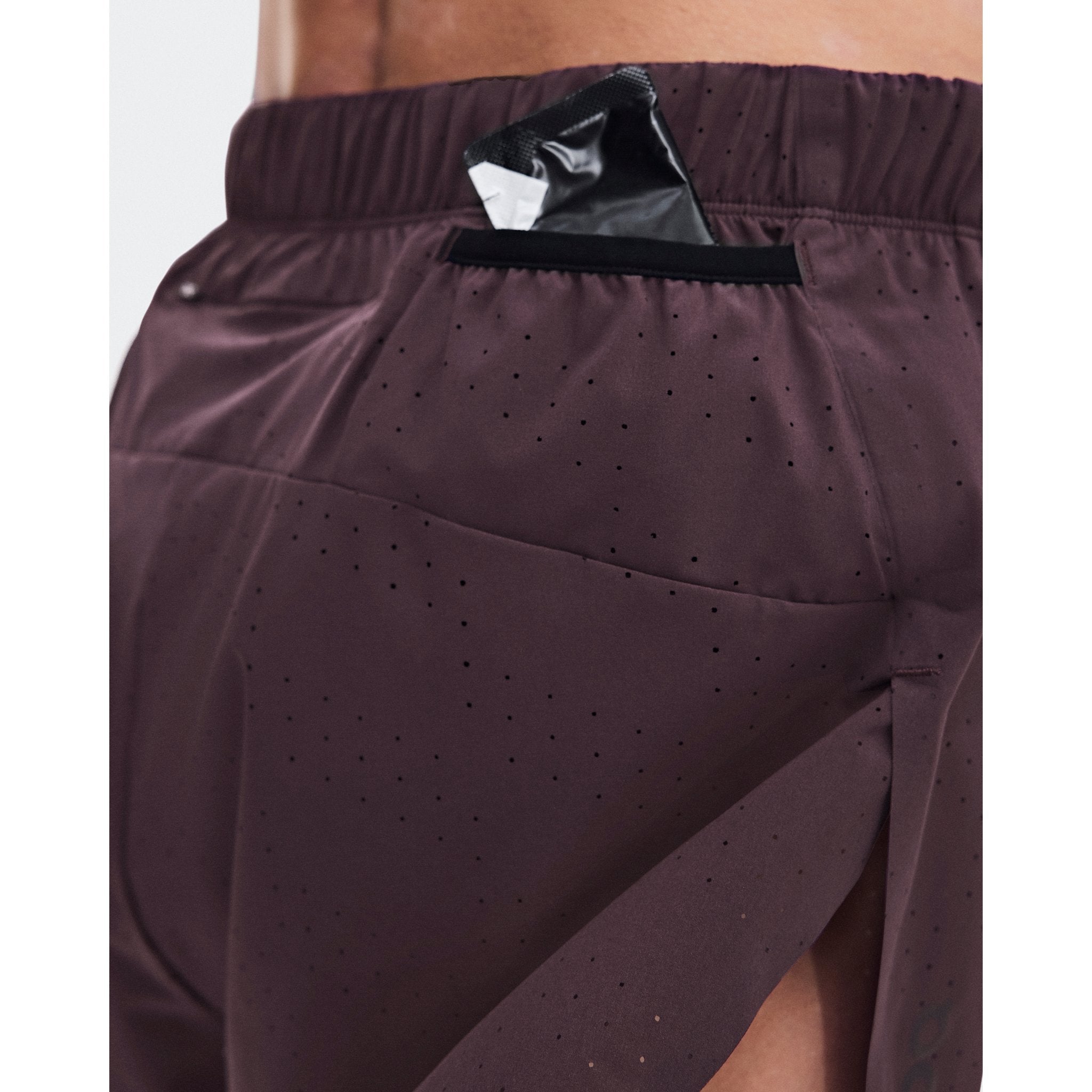 On Zero Shorts Urchin