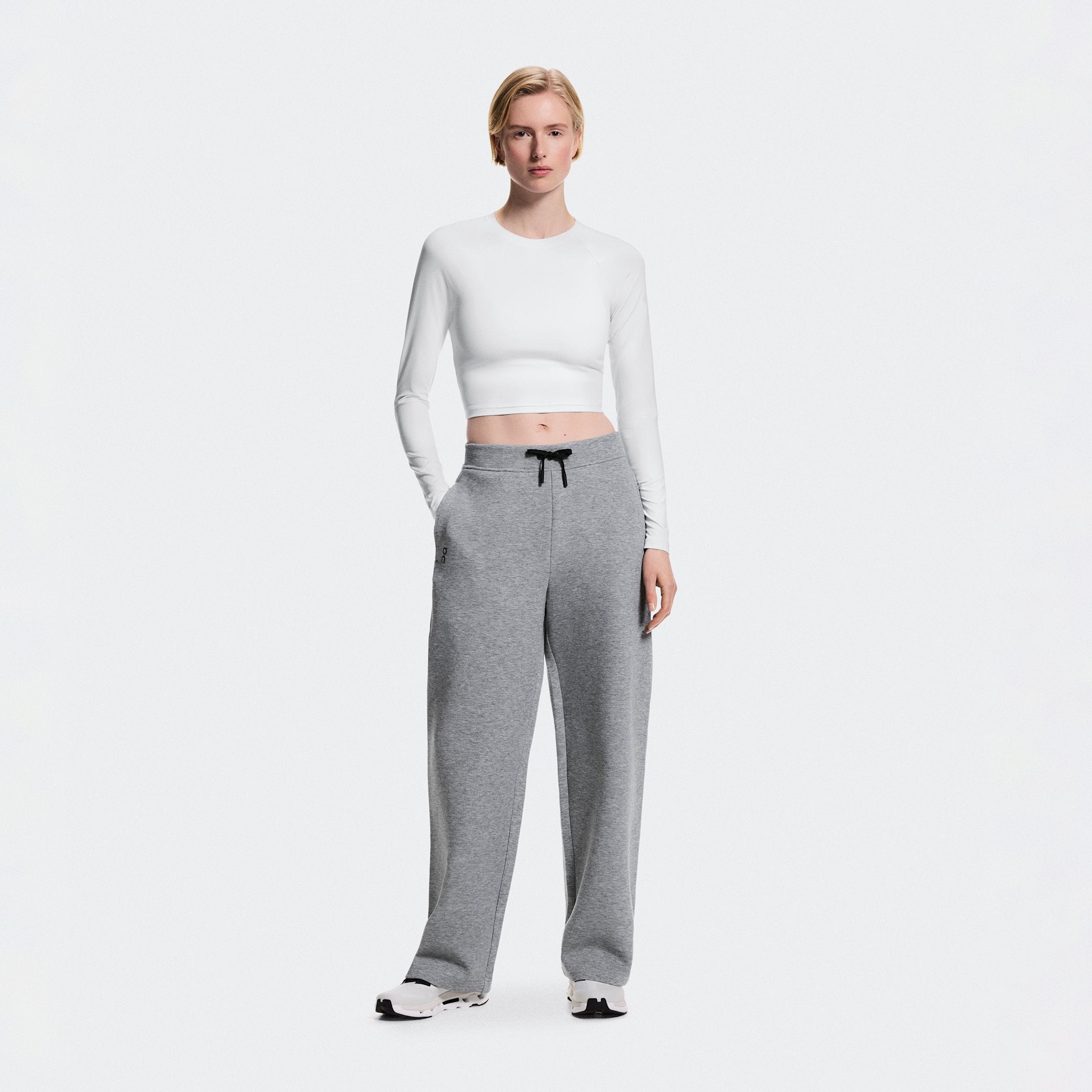 On Focus Tech Sweatpants Basalt