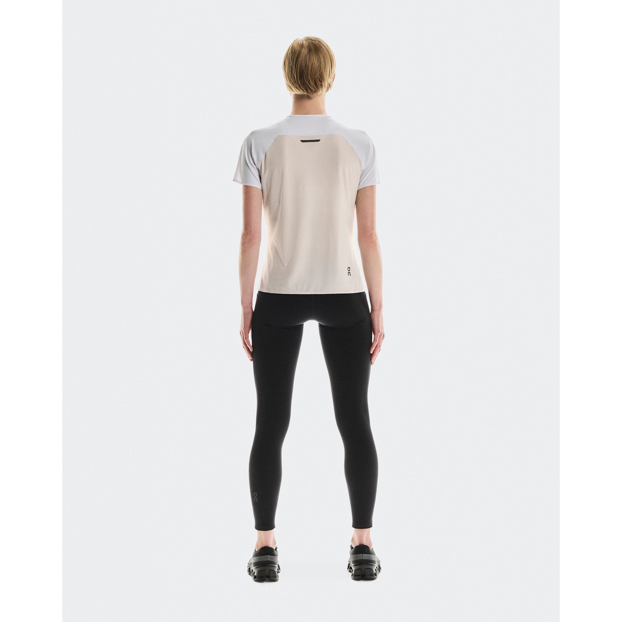 On Performance-T White | Silver