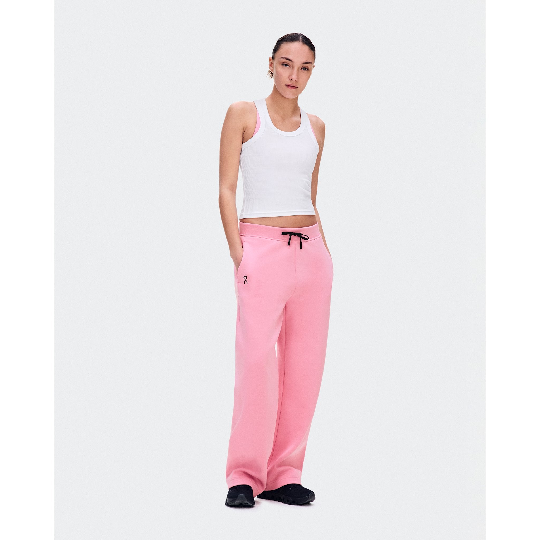 On Focus Tech Sweatpants Magnolia
