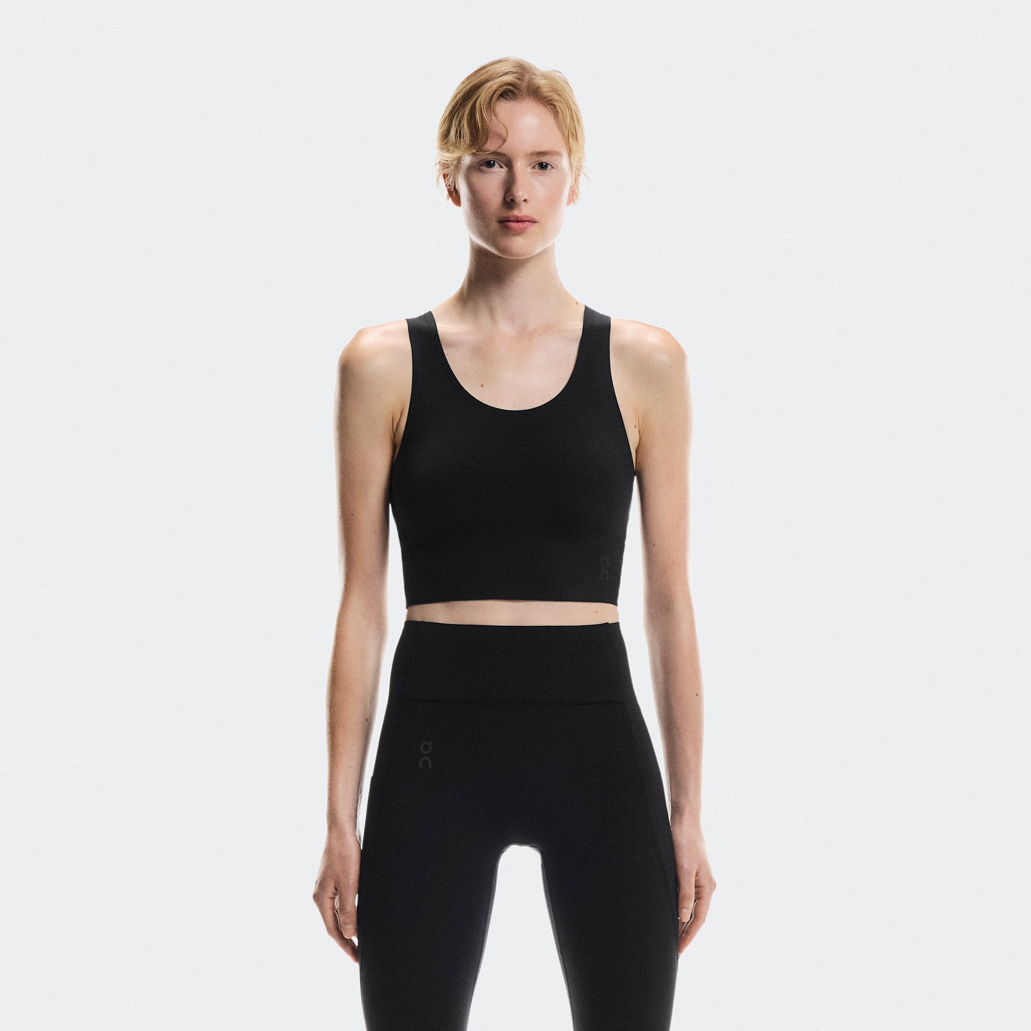 On Studio Open Back Crop Black