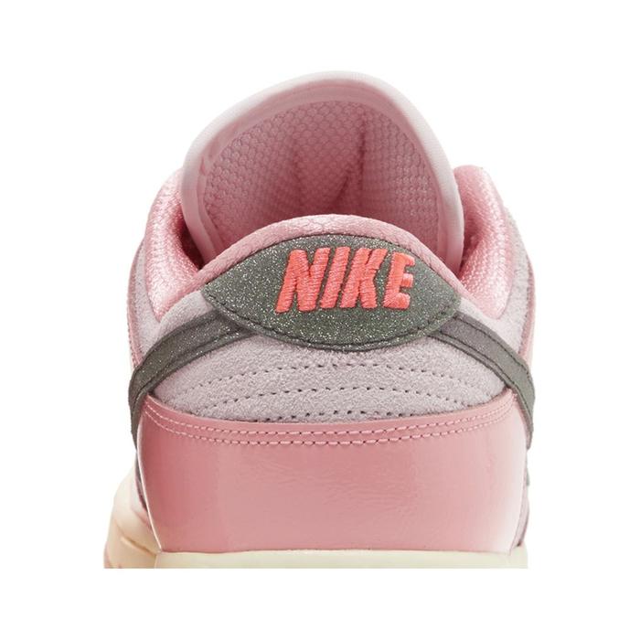 Nike Wmns Dunk Low LX 'Barbie'