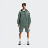 On Focus Tech Shorts Olive