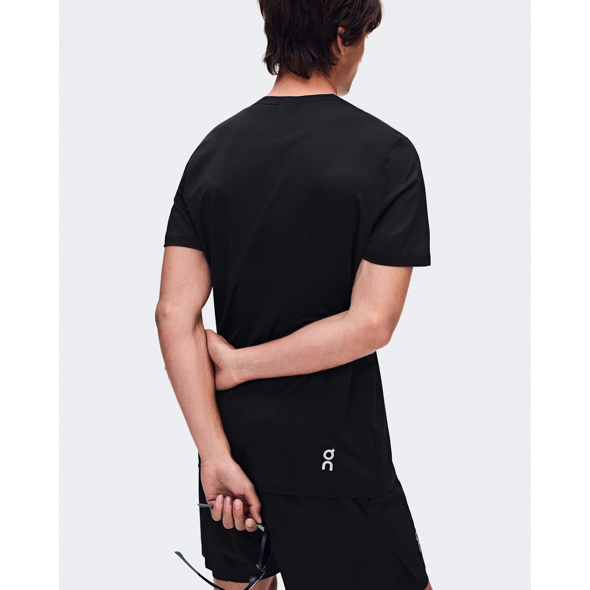 On Core-T Graphic Black