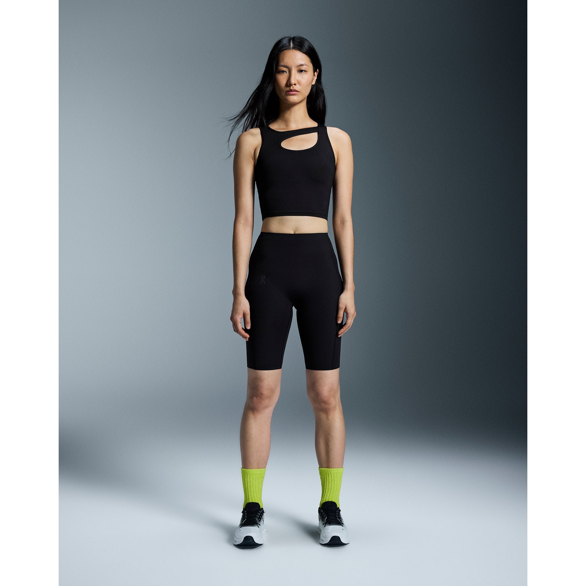 On Studio Cut-Out Crop Black