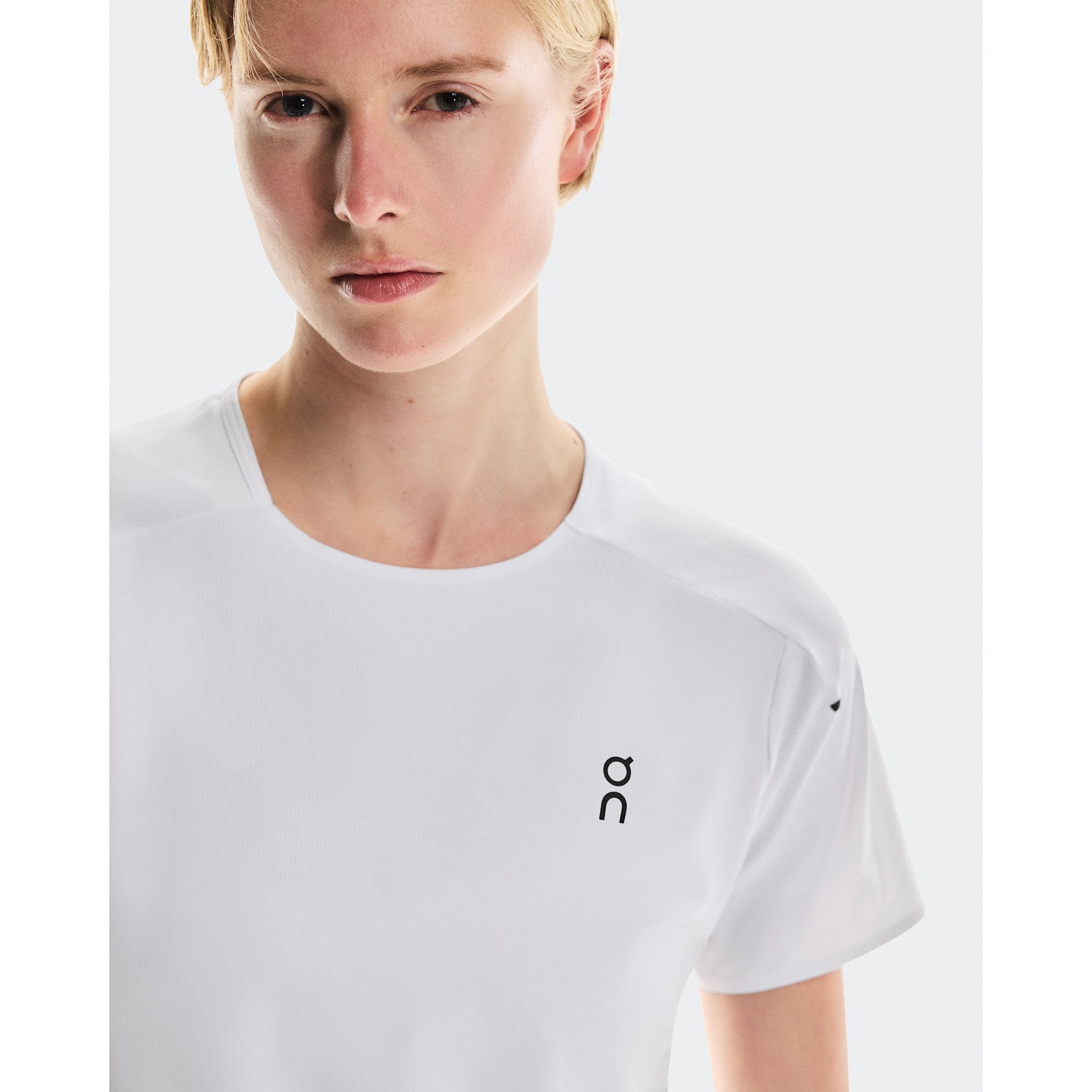 On Performance-T White | Silver