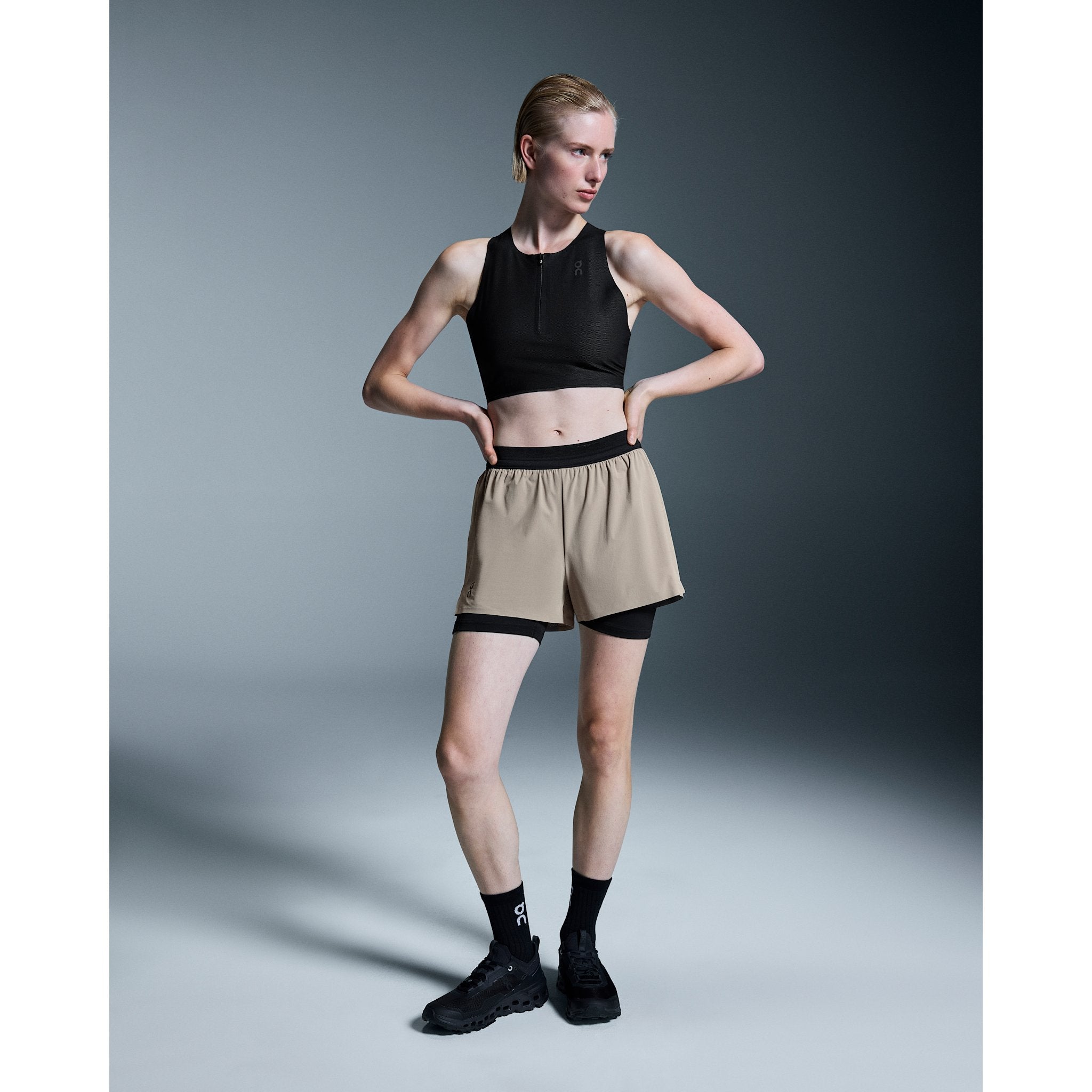 On 3" Performance 2/1 Shorts Cinder | Black