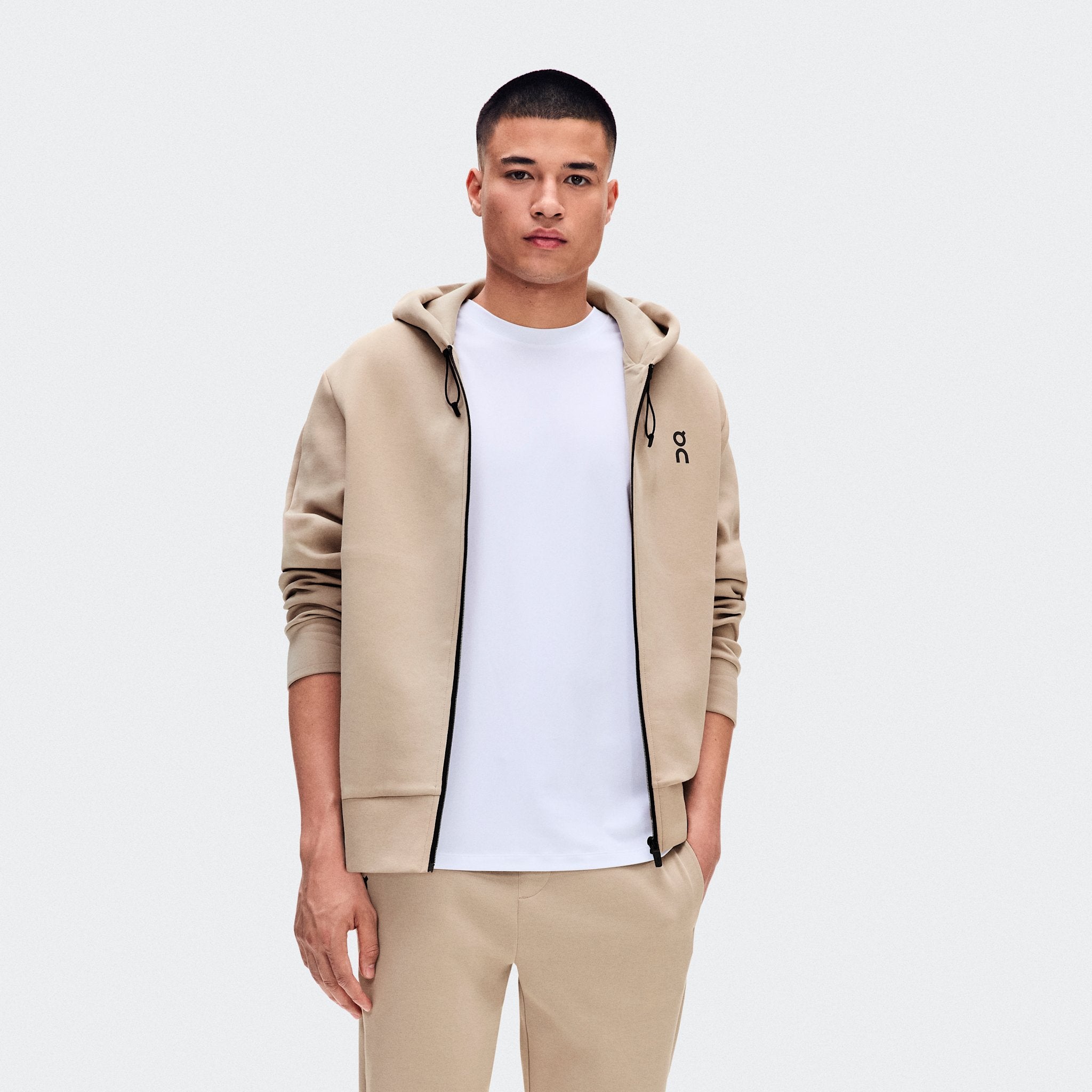 On Focus Tech Zip Hoodie Desert
