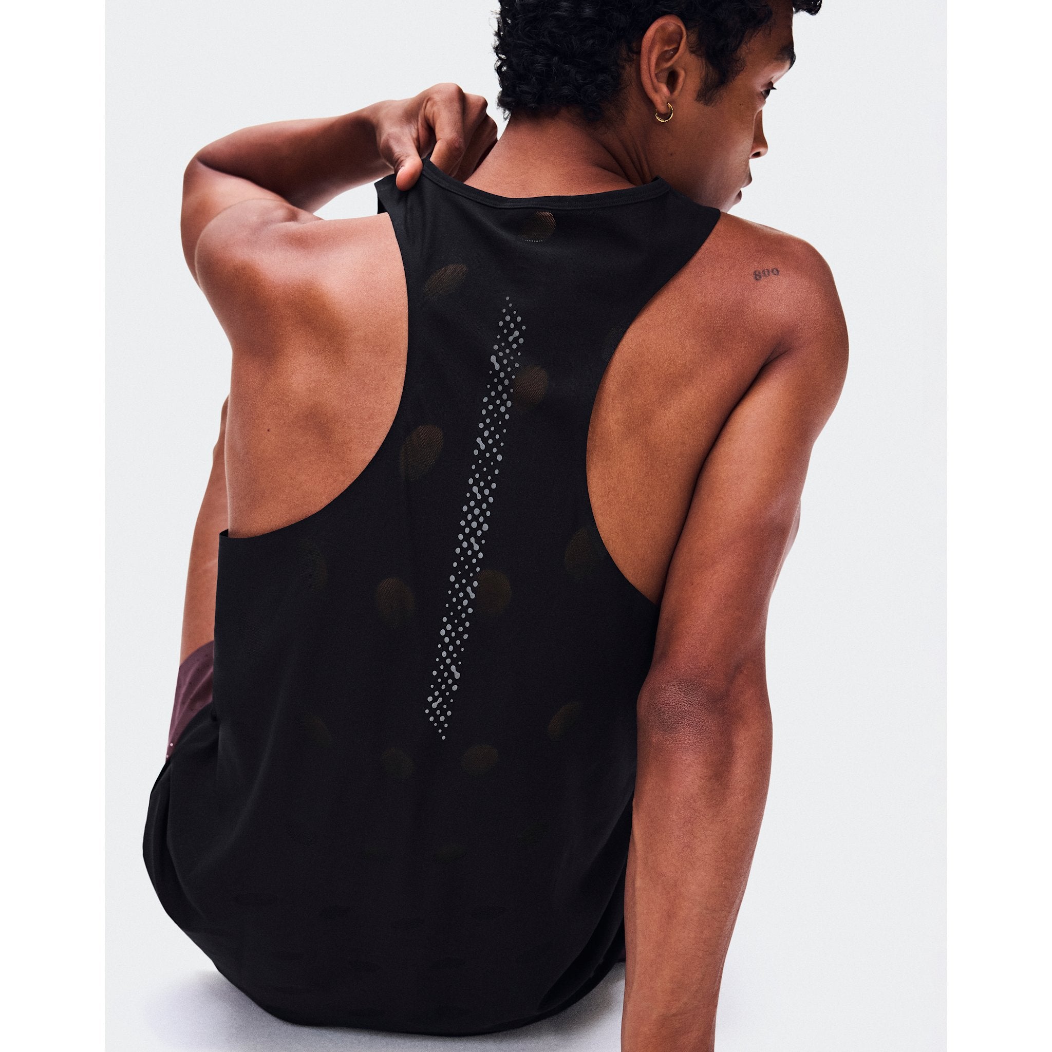 On Zero Tank Breathe Black