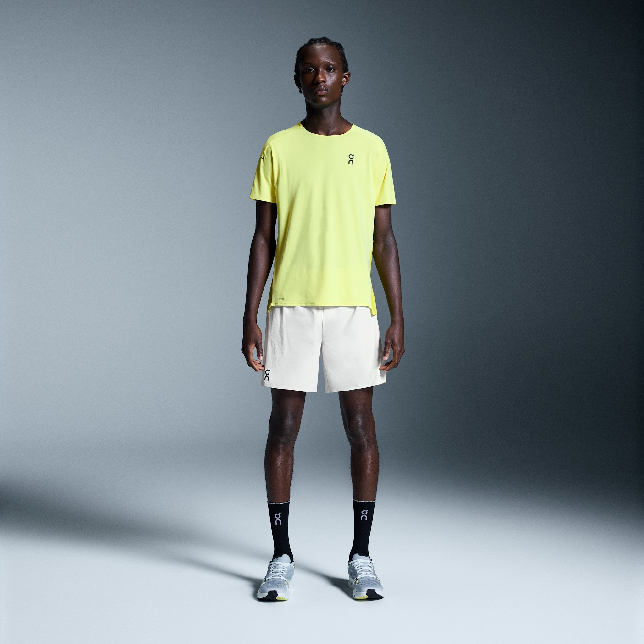 On 7" Performance Shorts Silver